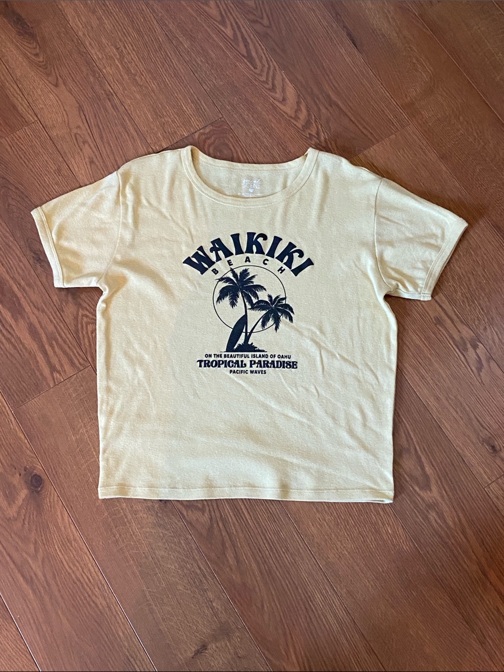 Social Scene Weaver Waikiki Beach Tee - Yello and Black Graphic Girls XL